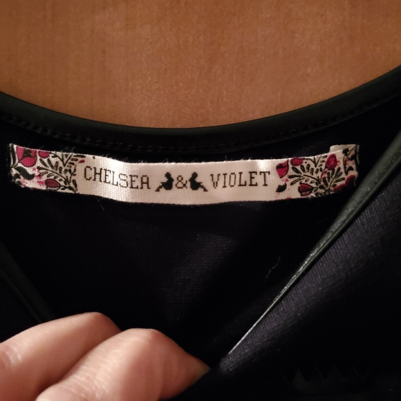 Dress - Picture 3 of 4